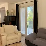 Giens - A Pied -9 Couchages *