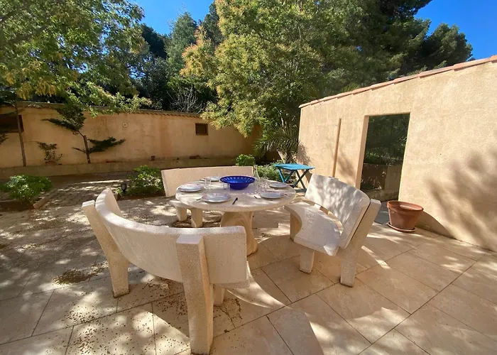 Villa Giens - A Pied -9 Couchages